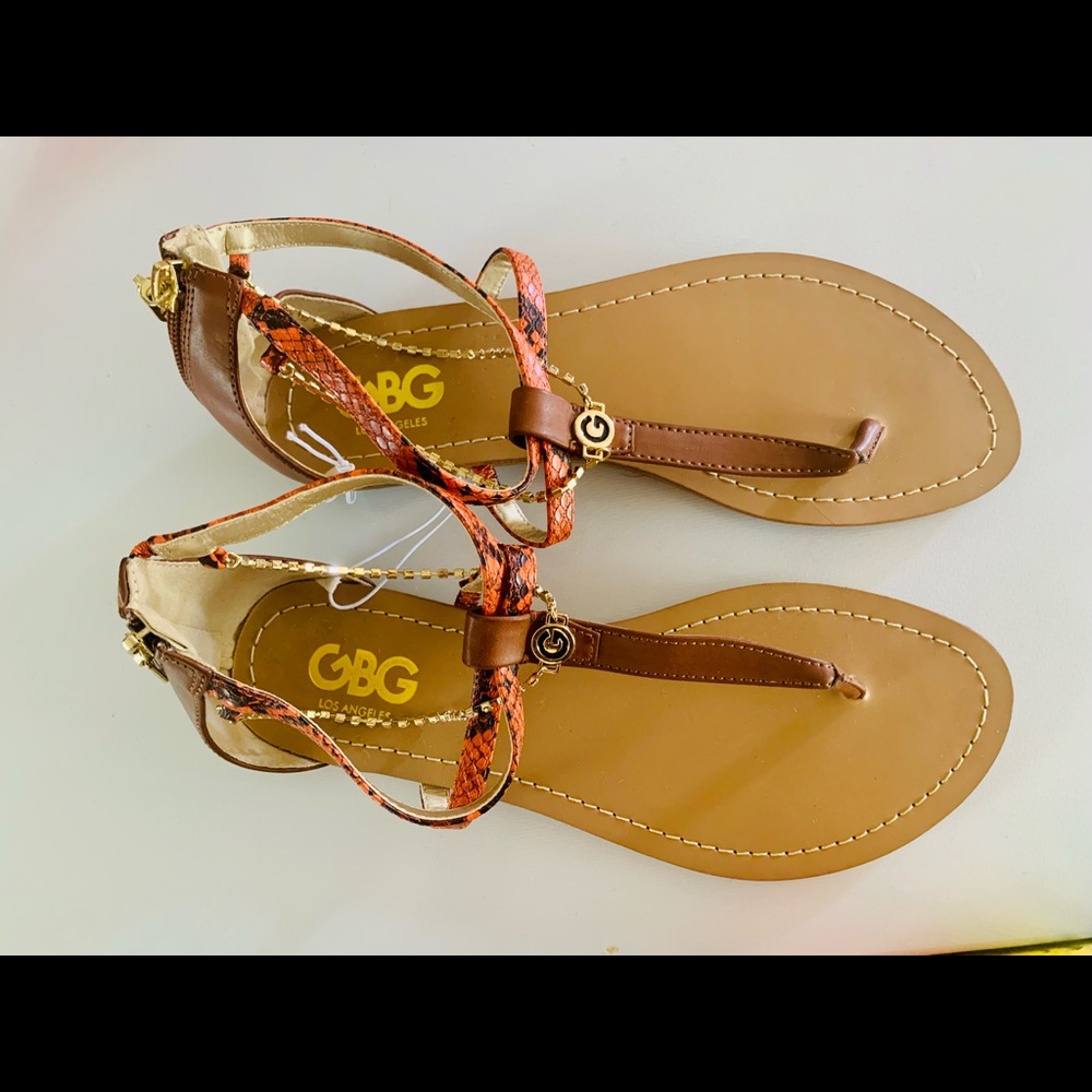 NWT! Guess Sandals.
